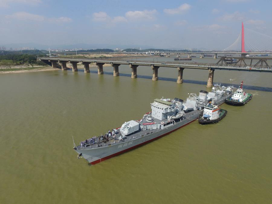 Cidade de Nanchang recebe contratorpedeiro chinês aposentado