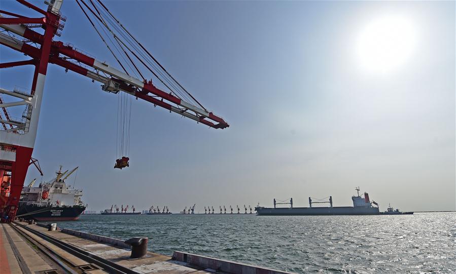 Porto no nordeste da China se beneficia da iniciativa do Cinturão e Rota