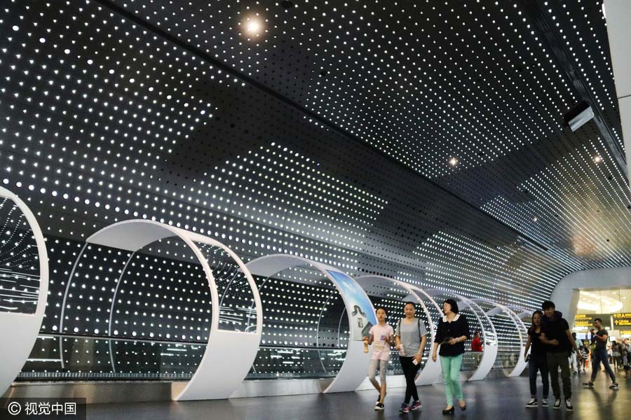 Inaugurado “Túnel no Espaço-Tempo” no aeroporto de Guangzhou