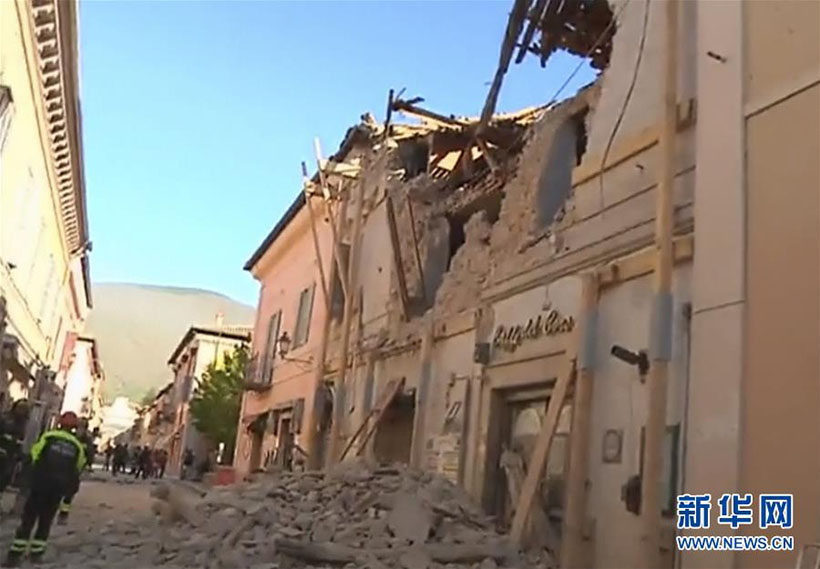 Terremoto de 6,5 graus de magnitude atinge Itália