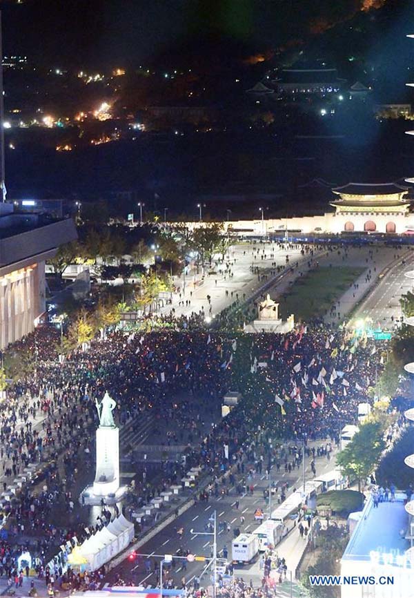 Multidão participa em manifestação pedindo renúncia da presidente sul-coreana