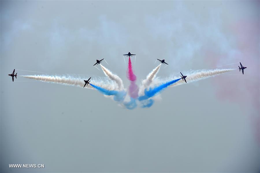 Red Arrows britânicos em destaque no Show Aéreo da China