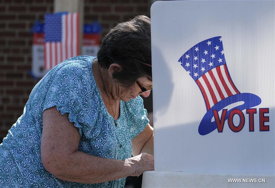 Eleições dos EUA: Votações têm início em 37 estados