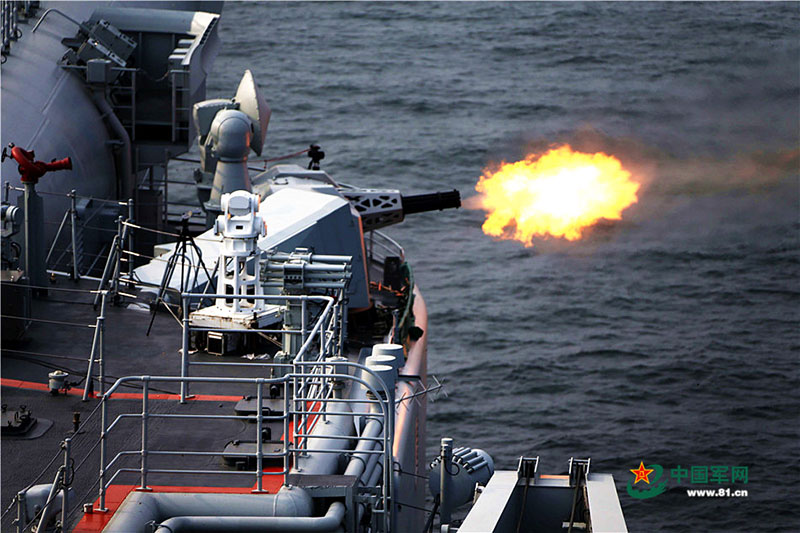 China publica fotos documentais dos treinos a bordo do porta-aviões Liaoning