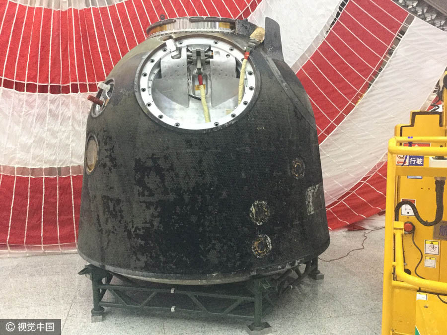 China revela os artigos a bordo da nave espacial Shenzhou 11