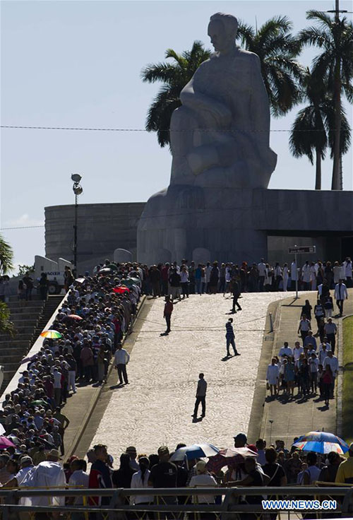 Capital de Cuba imersa em tristeza durante período de luto pelo falecimento de Fidel Castro