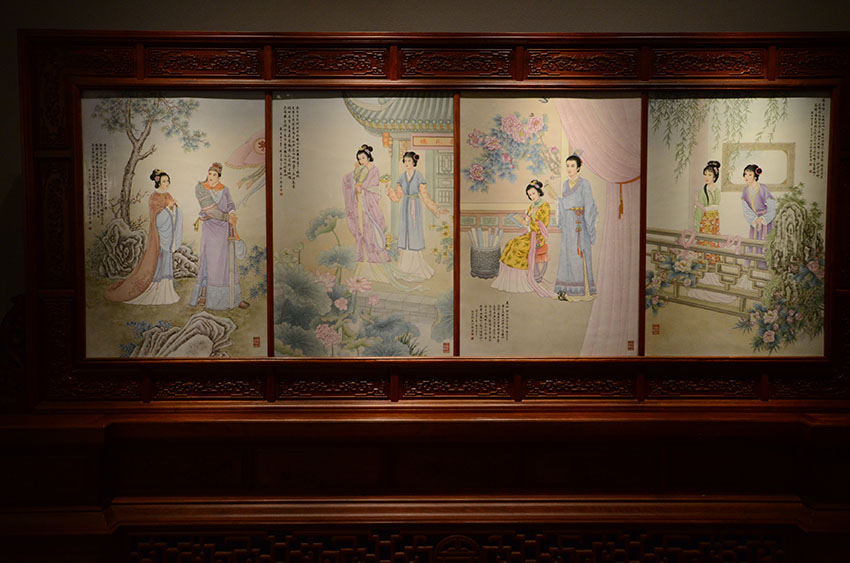 Jornalistas estrangeiros visitam Centro de Pesquisa de Pintura em Porcelana de Jiangxi