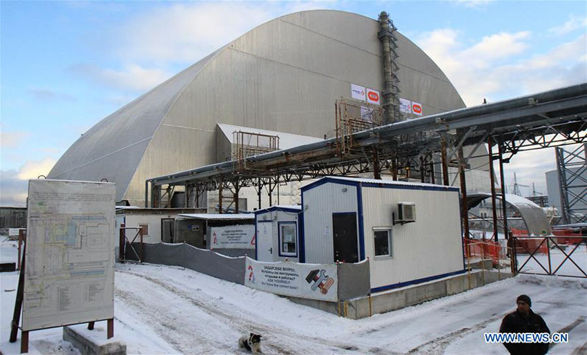 Ucrânia constrói nova cobertura de segurança no local do reator de Chernobyl