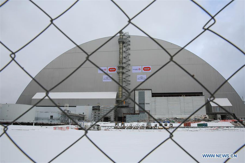 Ucrânia constrói nova cobertura de segurança no local do reator de Chernobyl