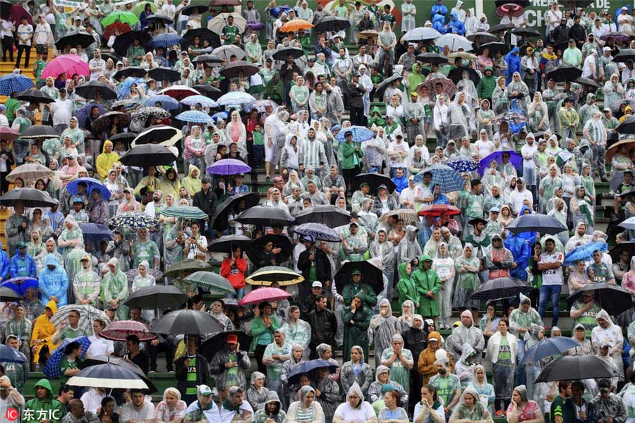 Brasil presta última homenagem aos jogadores e técnicos do Chapecoense