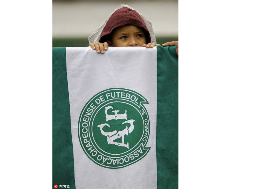 Brasil presta última homenagem aos jogadores e técnicos do Chapecoense