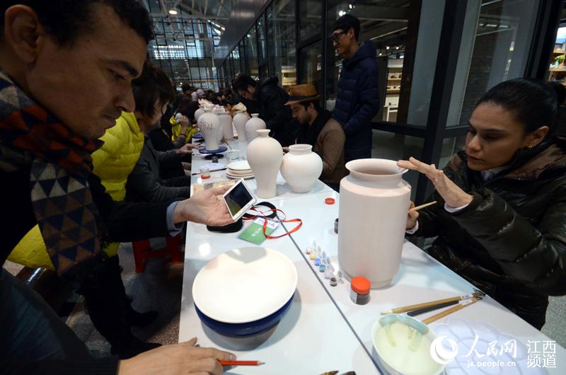 Porcelana, uma linguagem universal que dispensa tradução