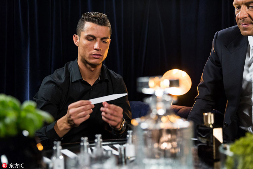 Cristiano Ronaldo lança perfume