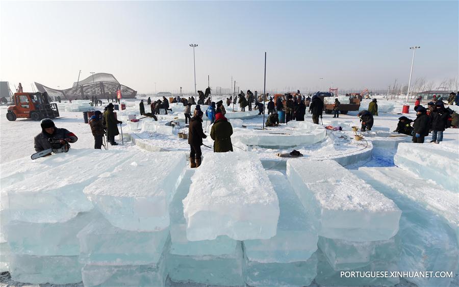 Parque recebe preparativos para o Festival de Gelo e Neve