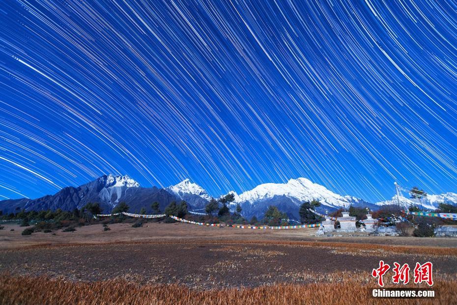 Fotos capturam extensão celeste noturna no Tibete