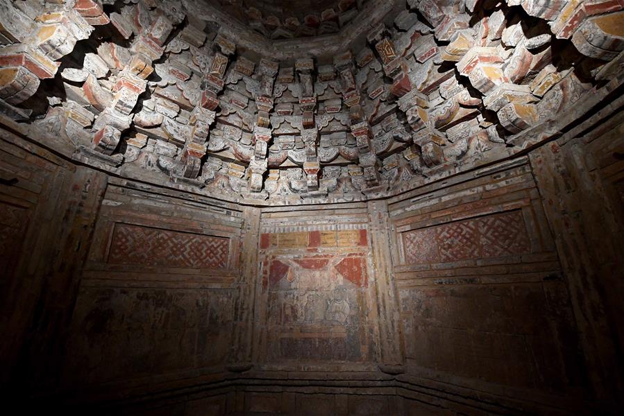 Museu exibe 25 túmulos antigos descobertos na região de Luoyang