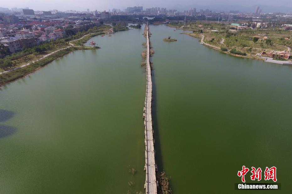 Vista aérea de antiga Ponte Anping, a mais longa da China