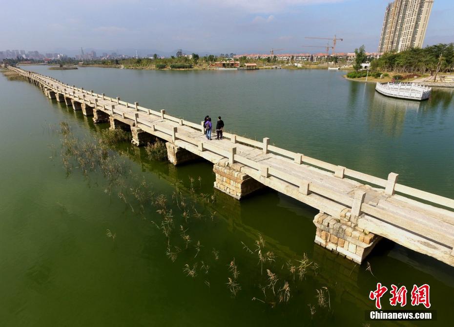 Vista aérea de antiga Ponte Anping, a mais longa da China