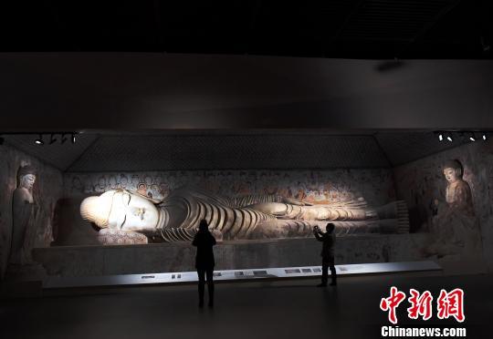 Exposição sobre as Cavernas de Dunhuang é realizada no sudoeste da China