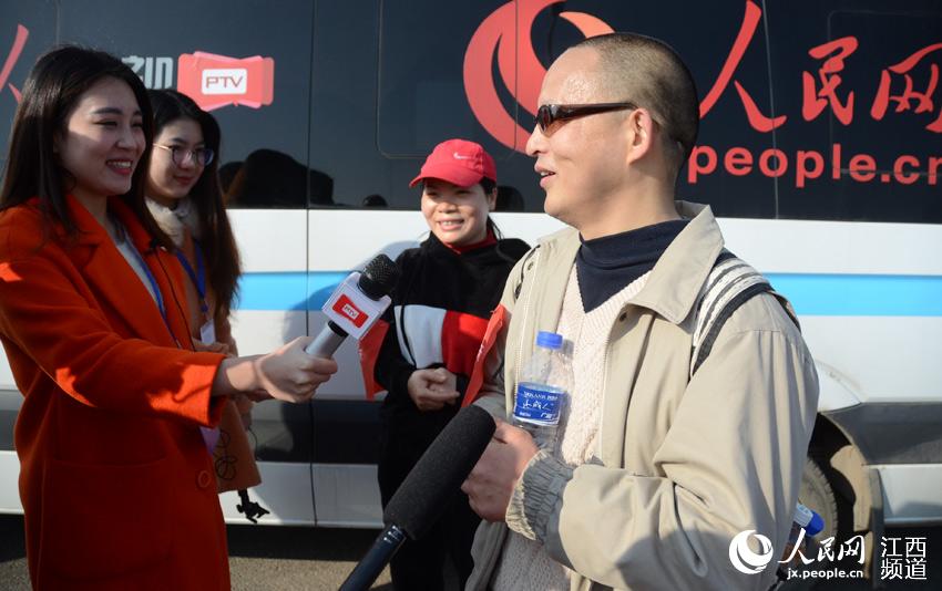 Diário do Povo Online organiza caminhada em comemoração do seu 20º aniversário em Jiangxi