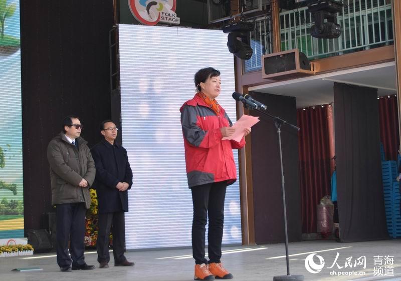 Diário do Povo Online organiza caminhada em comemoração do seu 20º aniversário em Xining