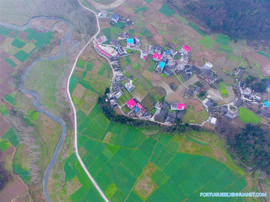 Paisagem da vila de Fangpo na província de Hunan