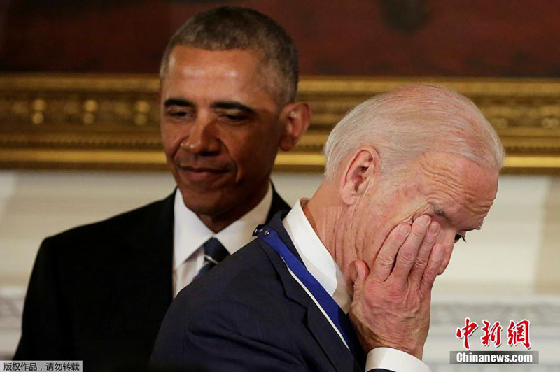 Obama surpreende vice-presidente Biden com Medalha de Liberdade