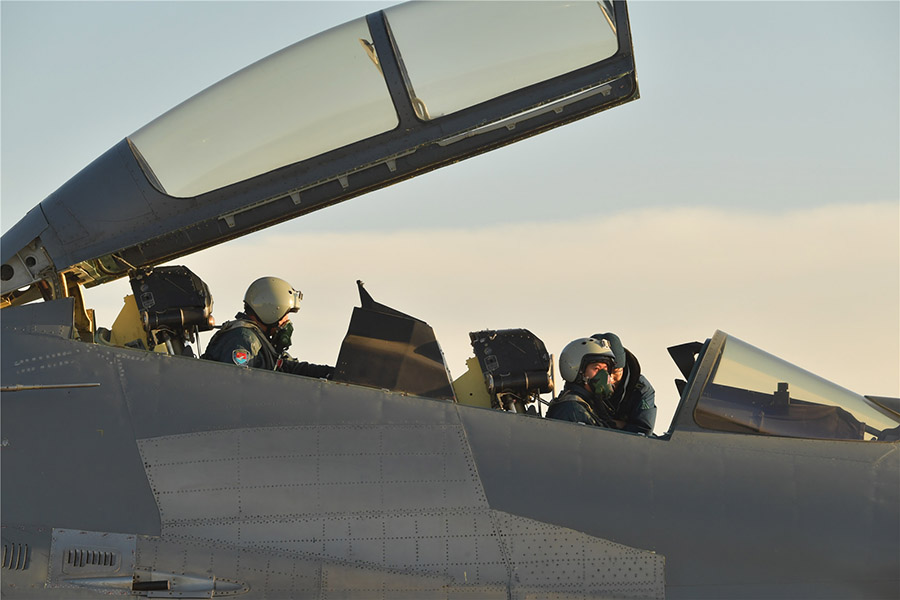 Em imagens: Força Aérea conduz exercícios militares “Espada Vermelha-2016”