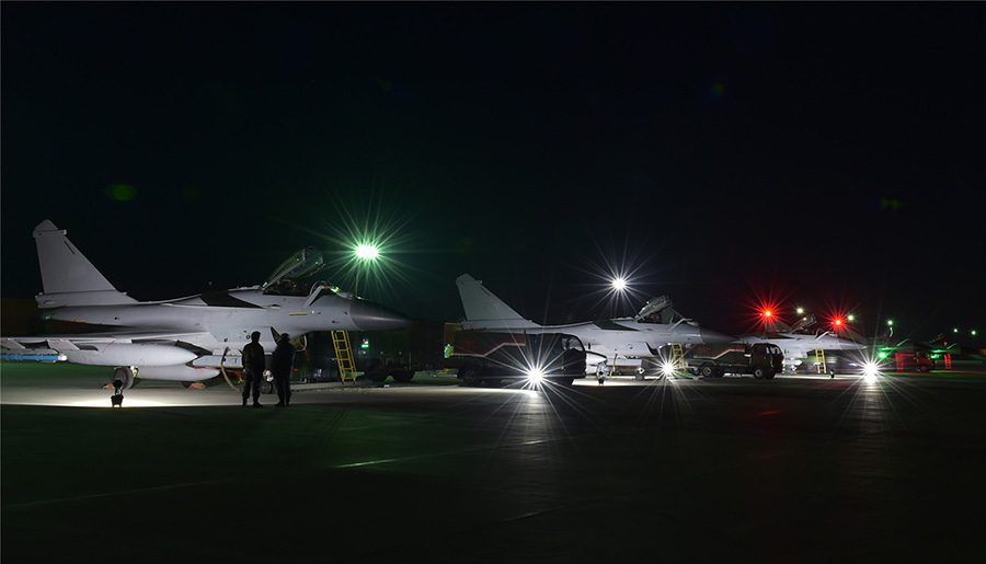 Em imagens: Força Aérea conduz exercícios militares “Espada Vermelha-2016”