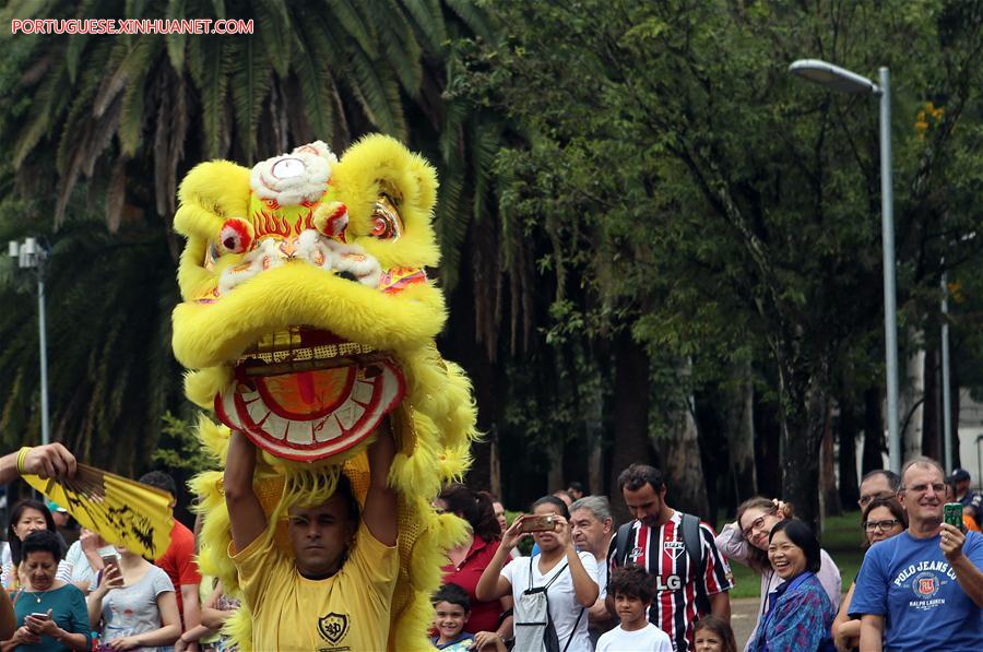 Dança do dragão anuncia as celebrações do Ano Novo Lunar chinês no Brasil