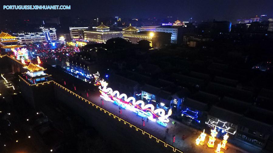 Feira de lanternas é realizada em Xi'an