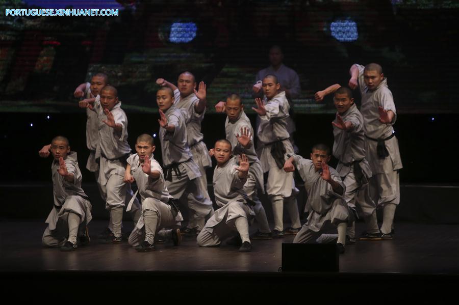 Monges do Templo Shaolin fazem apresentação na Palestina