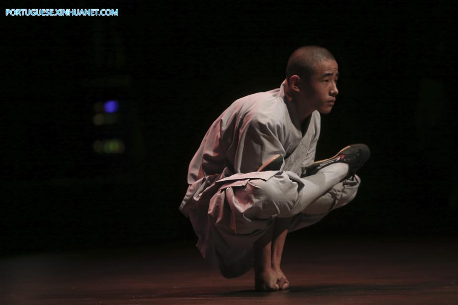 Monges do Templo Shaolin fazem apresentação na Palestina