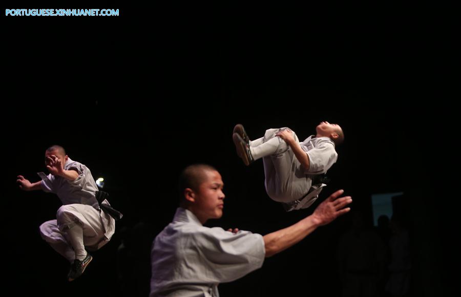 Monges do Templo Shaolin fazem apresentação na Palestina