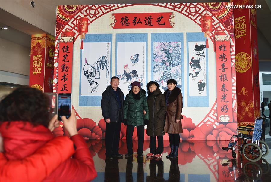 Exposição temática dedicada ao ano do galo inaugurada em Shanxi