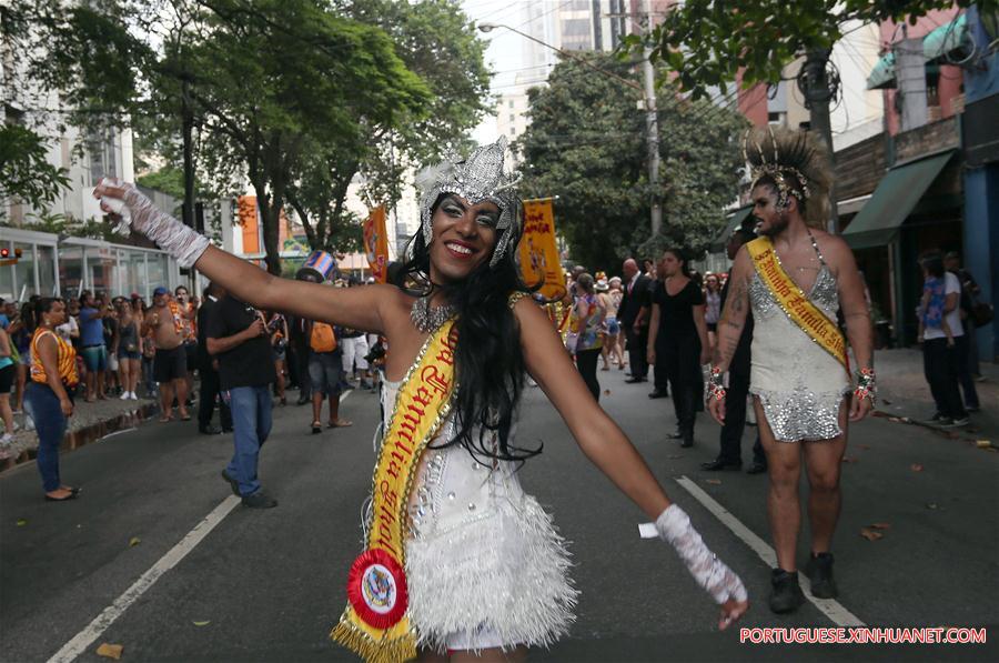 Carnaval movimenta economia brasileira