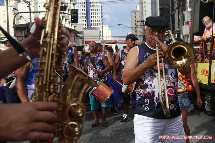 Carnaval movimenta economia brasileira