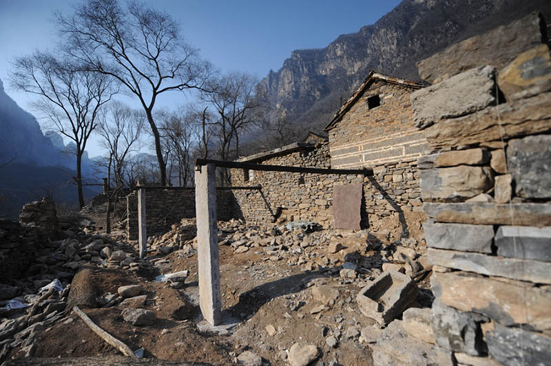 Vila chinesa isolada prospera no turismo