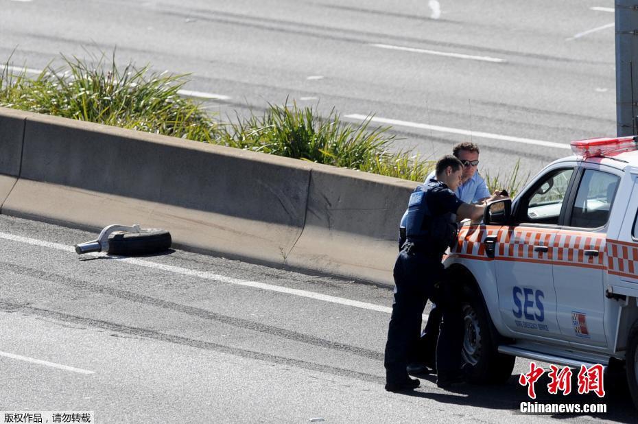 Avião com 5 passageiros se despenha junto a centro comercial na Austrália e deixa mortos