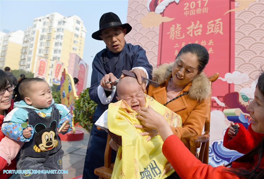 Chineses celebram o festival 