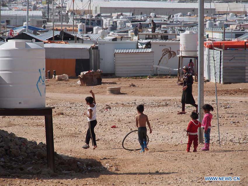 Vida diária dos refugiados sírios em Zaatari