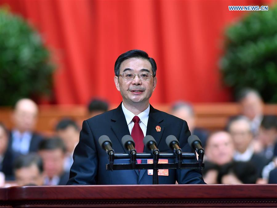 Tribunais chineses concluem 45 mil casos de corrupção em 2016 envolvendo 63 mil pessoas