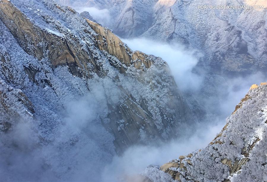 Cenário da Montanha Huashan em Shaanxi