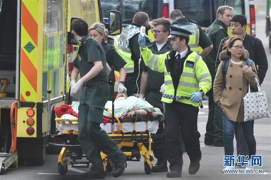 Ataque terrorista em Londres deixa 5 mortos e 40 feridos.