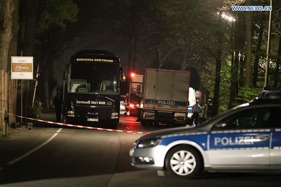 Ônibus da equipe alemã Borussia Dortmund atingido por engenhos explosivos