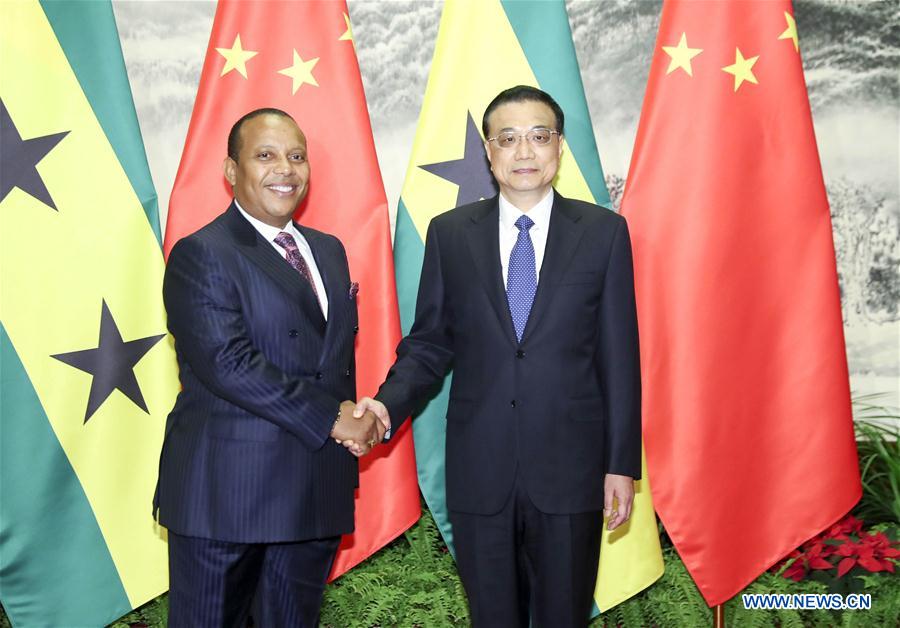 China-São Tomé e Príncipe: Li Keqiang discute com Patrice Trovoada futuro da cooperação bilateral