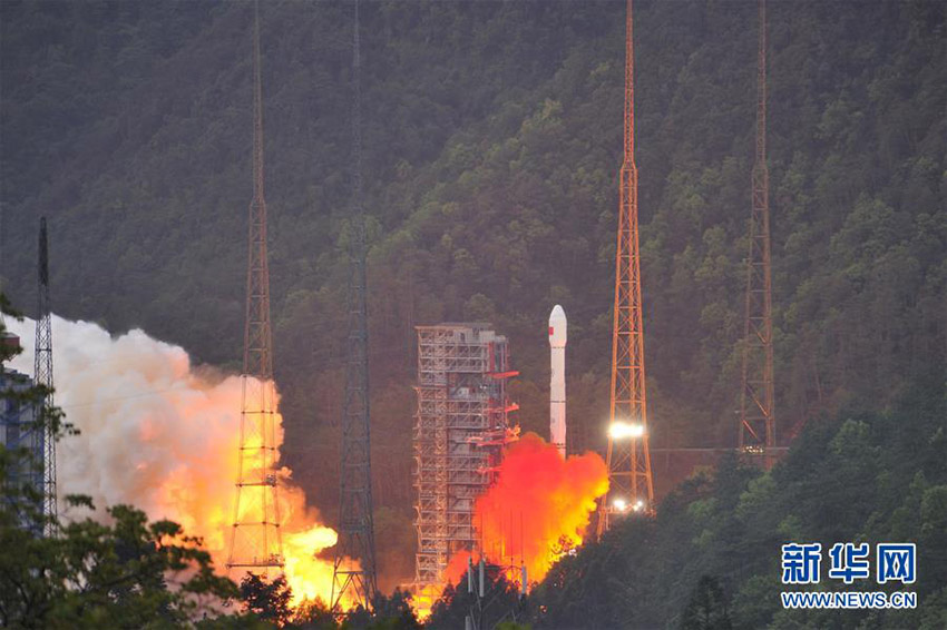China: Lançamento de satélite marca início de nova era de comunicações