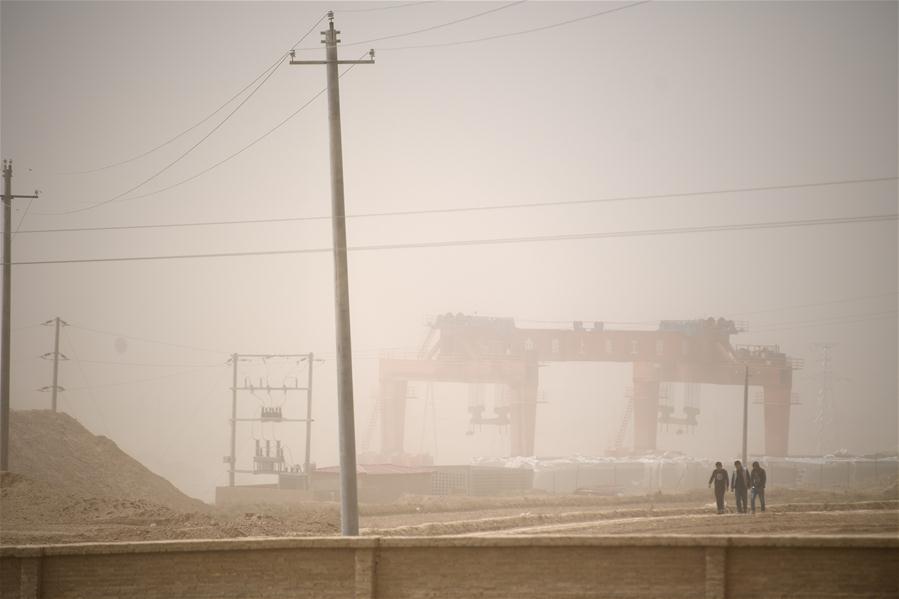 Tempestade de areia atinge o noroeste da China