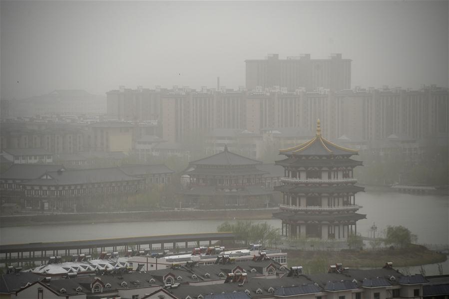 Tempestade de areia atinge o noroeste da China