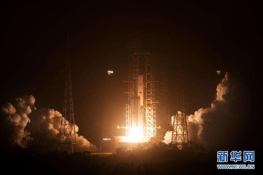 China lança com sucesso o seu primeiro cargueiro espacial 